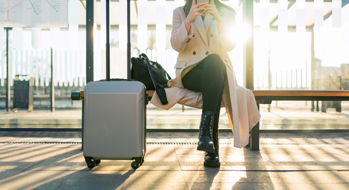 【最新版】女性におすすめの軽量スーツケースの選び方!女性に人気のおしゃれ&機能的スーツケースの選び方を解説
