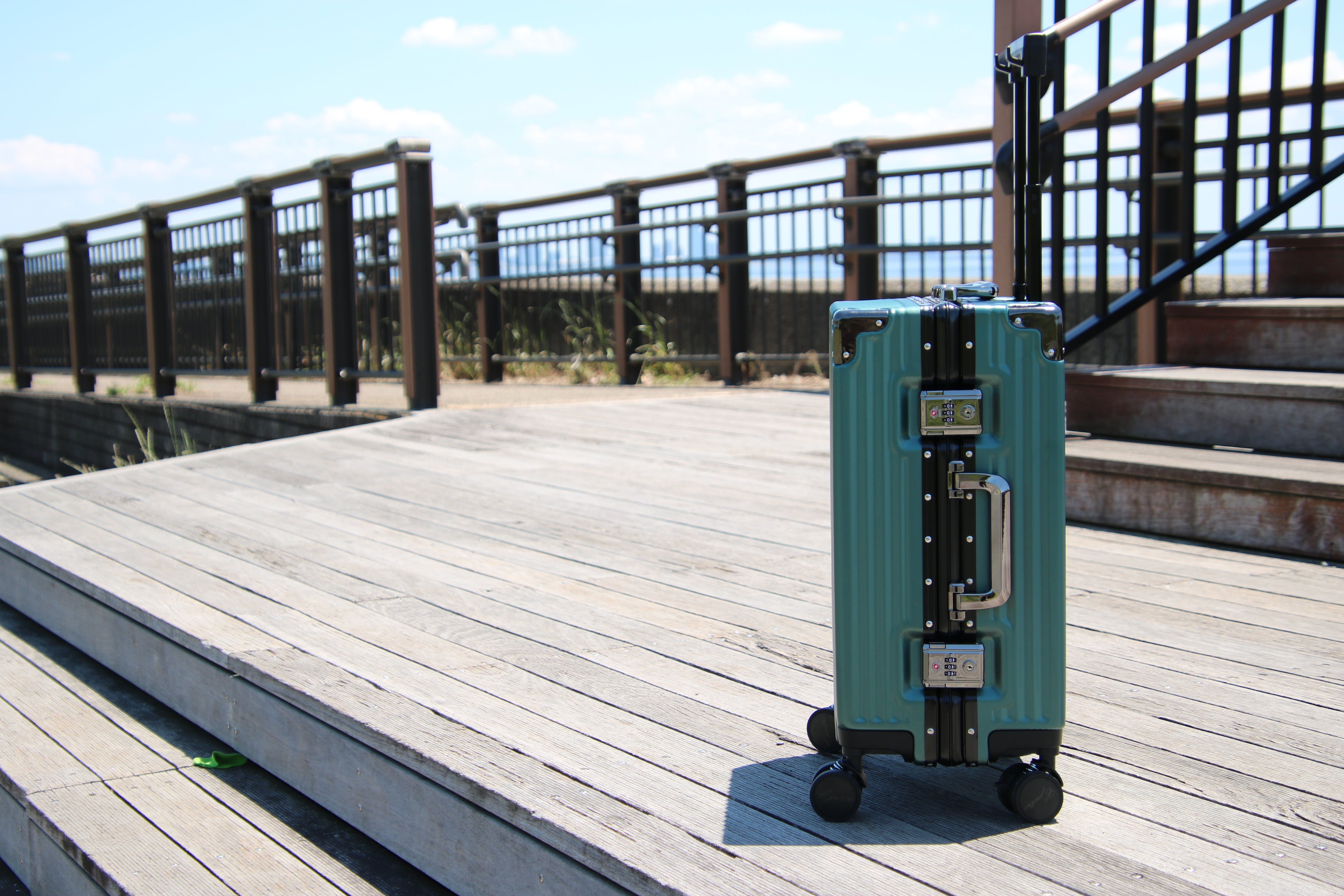 スーツケースをお得に買う方法とは?賢く選ぶポイントとおすすめ購入タイミング