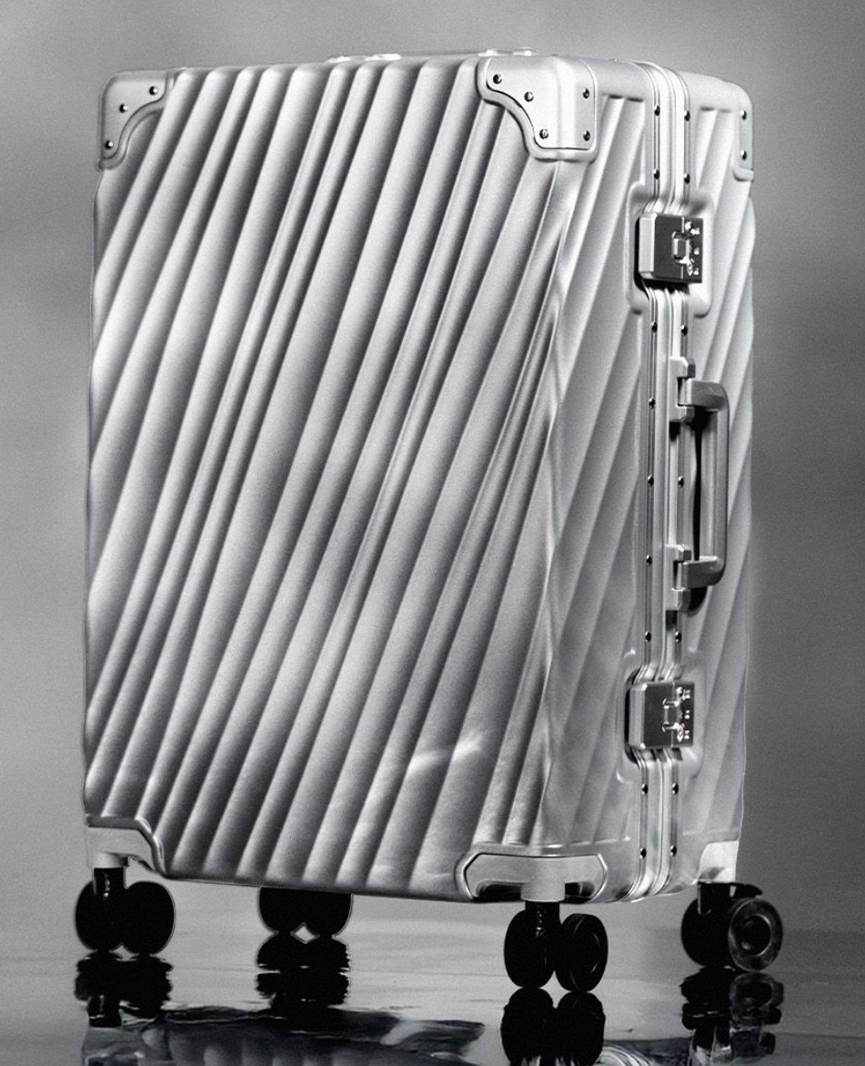 【常識を覆すデザイン_流動の美学】FEEL スーツケース キャリーケース 機内持ち込み キャリーバッグ ロック付きキャスター 着脱可能キャスター